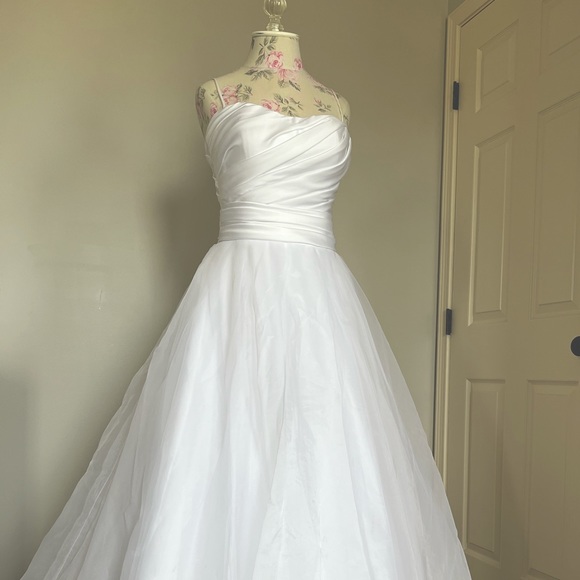 Disney Fairytale Wedding Dress - Picture 12 of 16